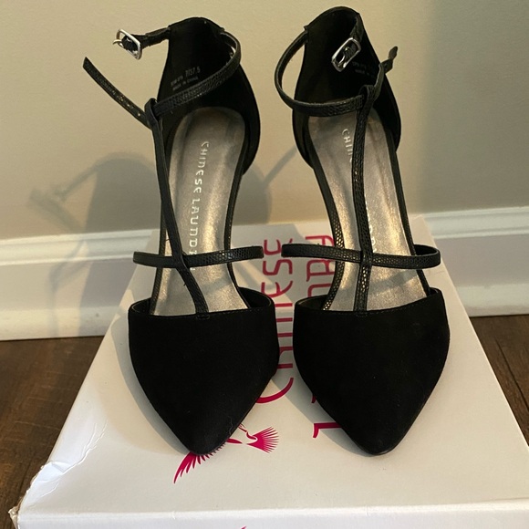 Chinese Laundry Black Ankle Strap Heels - Picture 1 of 3